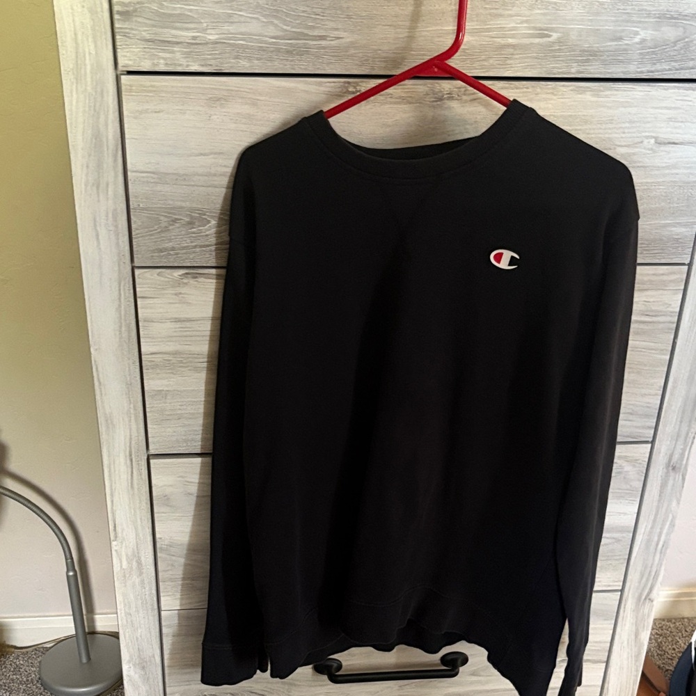 Champion Men's Classic Black Crewneck Sweater